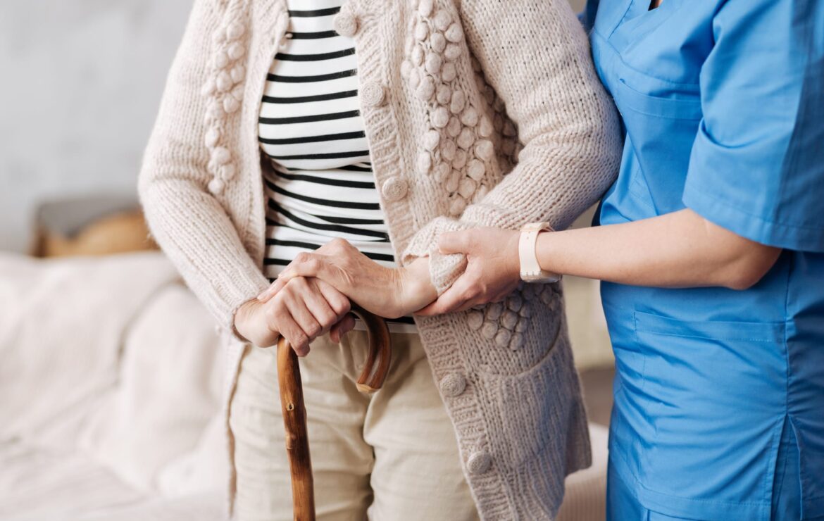 Alzheimer’s Awareness: 5 Warning Signs to Watch For